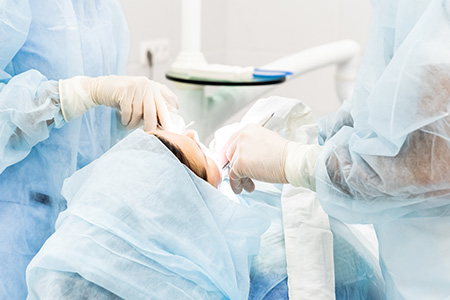 フラップ手術（歯肉剥離掻爬術）